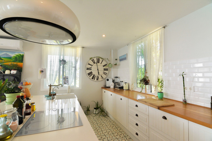 Qlistings Apartment - Middle Floor in Benalmadena Costa, Costa del Sol image 5